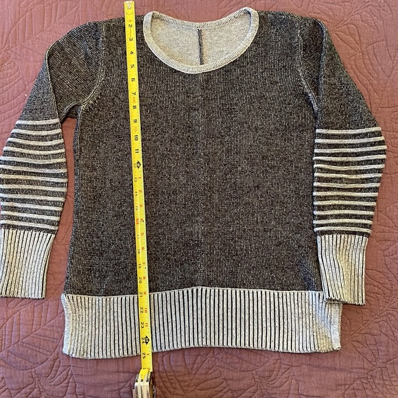 Cabi brand ribbed sweater - Picture 2 of 5
